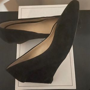 Suede wedge shoes